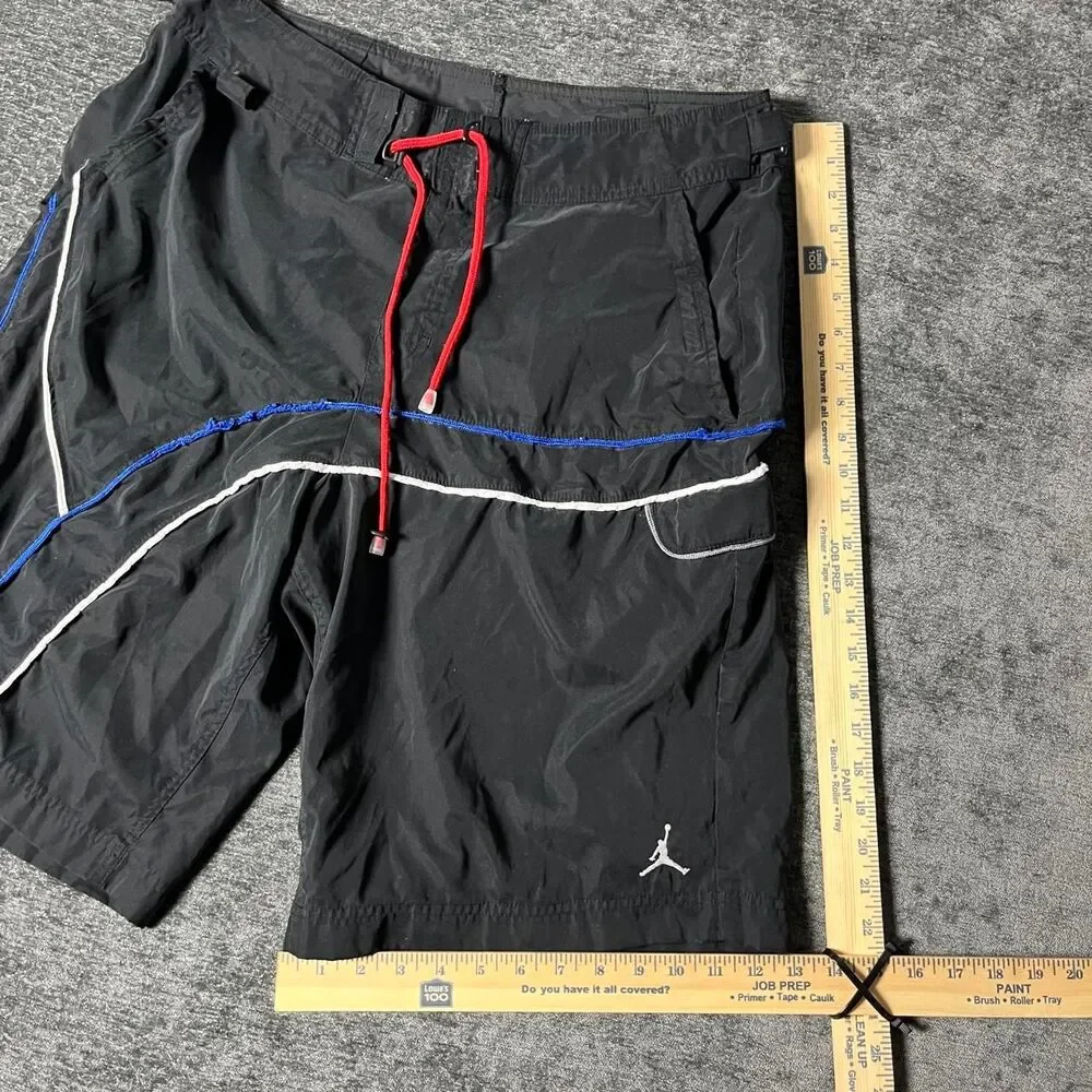 Jordan Men's Black and Grey Shorts